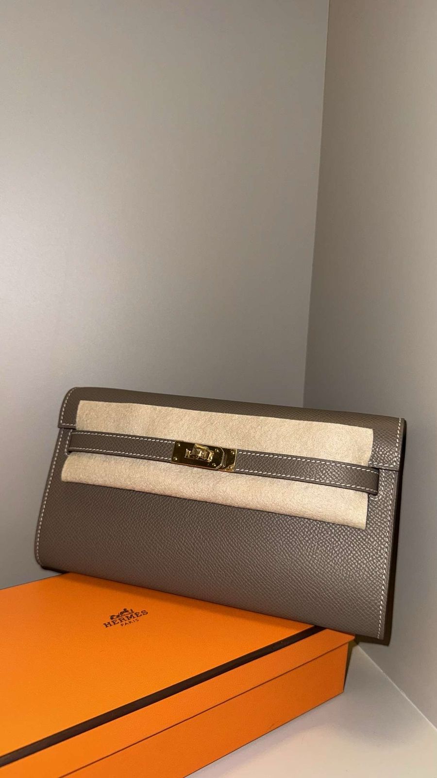 Hermès Kelly To Go Wallet in Etoupe Epsom Leather