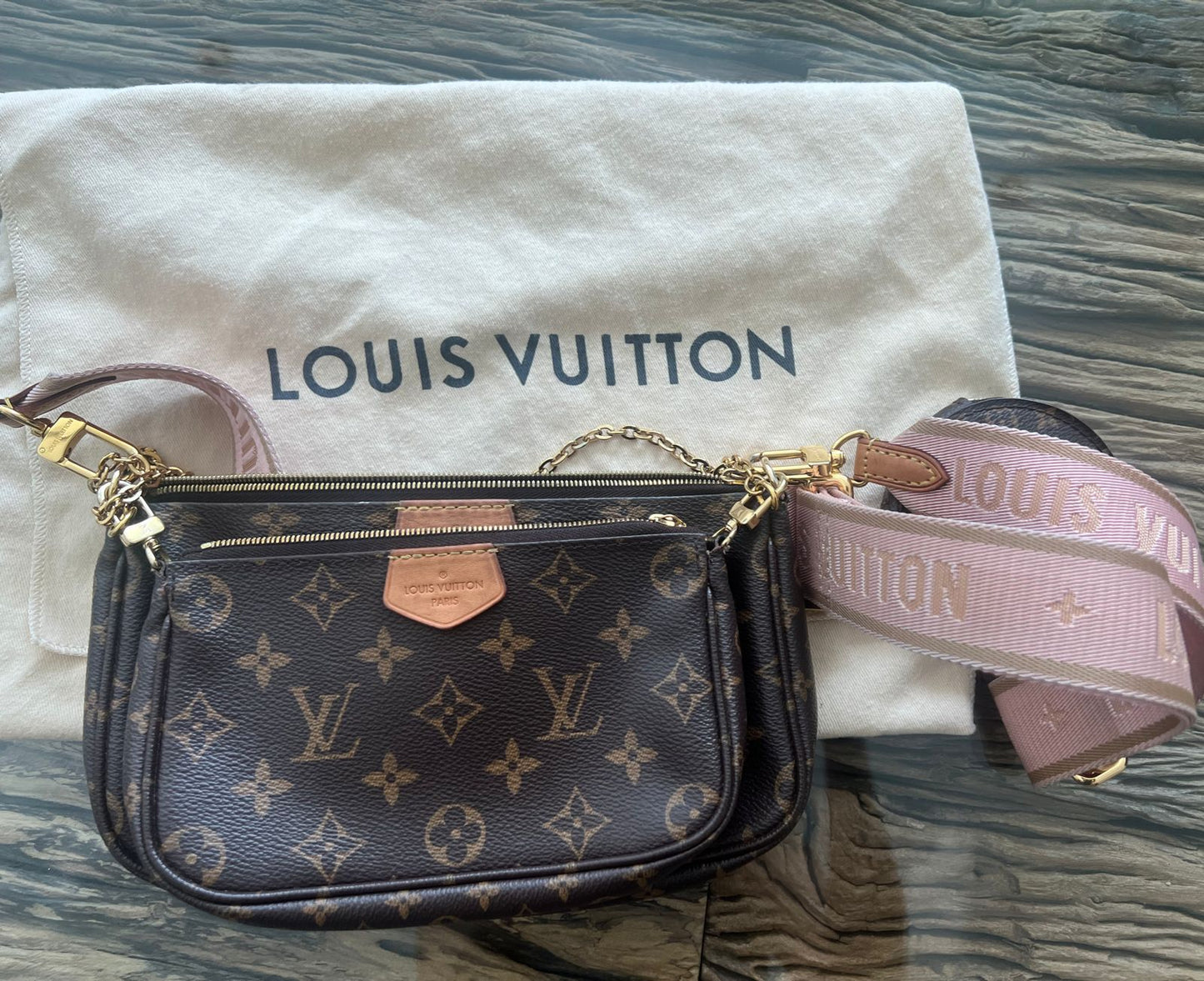 Louis Vuitton multipochette bag