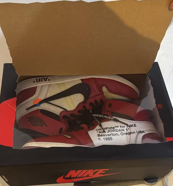 Off-White x Air Jordan 1 Chicago shoes Size US 11