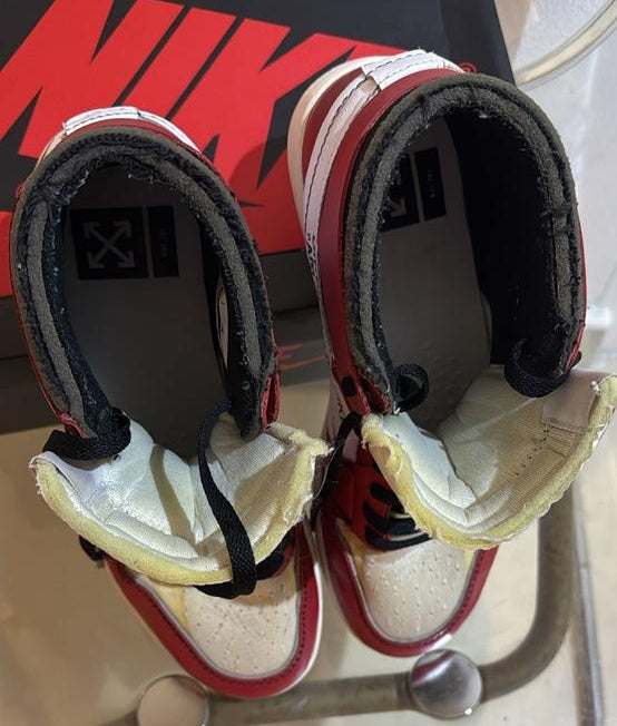 Off-White x Air Jordan 1 Chicago shoes Size US 11