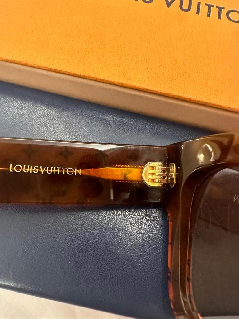 LOUIS VUITTON LV Blade Sunglasses