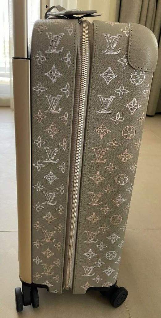 Louis Vuitton – Horizon 55 in Mahina perforated calfskin suitcase