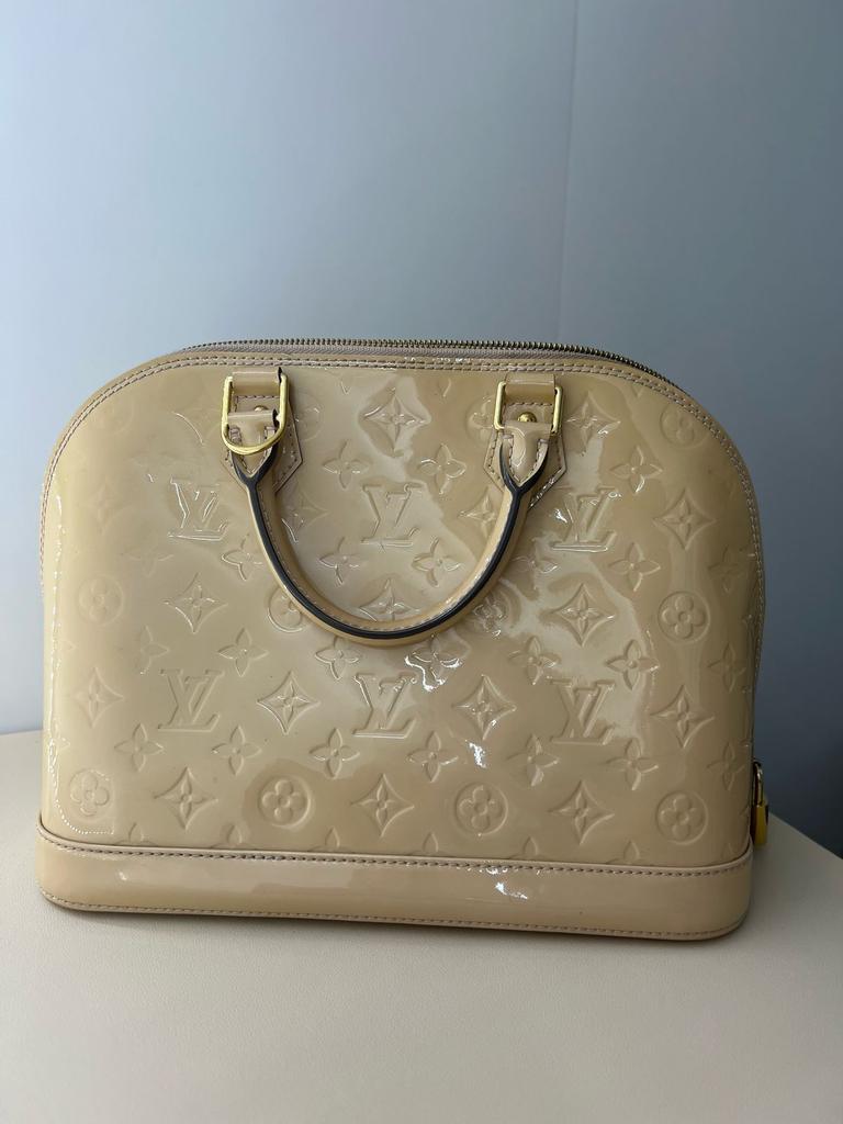Louis Vuitton Alma PM Vernis Monogram bag beige