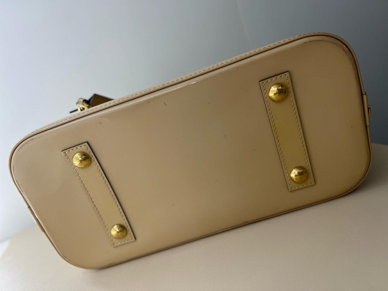 Louis Vuitton Alma PM Vernis Monogram bag beige
