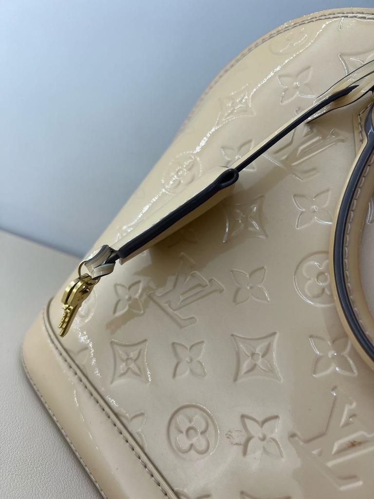 Louis Vuitton Alma PM Vernis Monogram bag beige