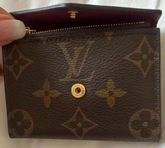 Louis Vuitton Zoé leather wallet