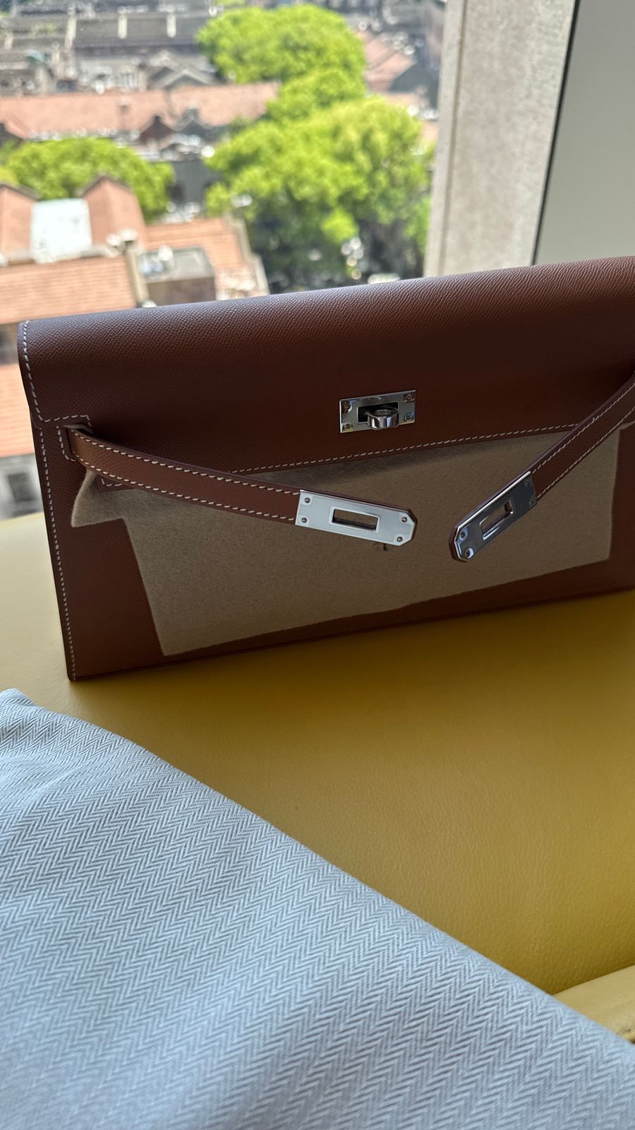 Hermès Kelly Elan 37 in Gold Epsom Leather