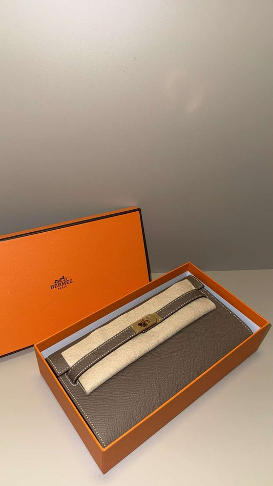 Hermès Kelly To Go Wallet in Etoupe Epsom Leather