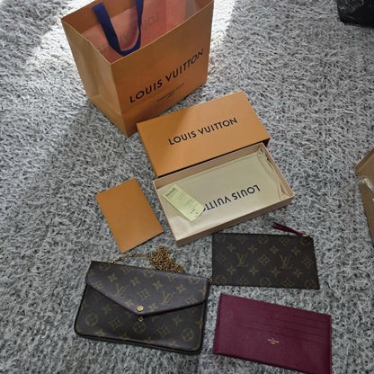 Louis Vuitton Pochette Félicie in Monogram Canvas