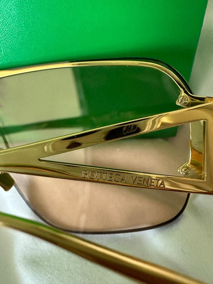 BOTTEGA VENETA aviator sunglasses