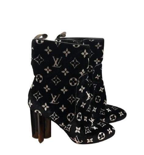 Louis Vuitton Silhouette velvet ankle boots Size 41