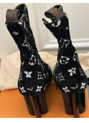 Louis Vuitton Silhouette velvet ankle boots Size 41
